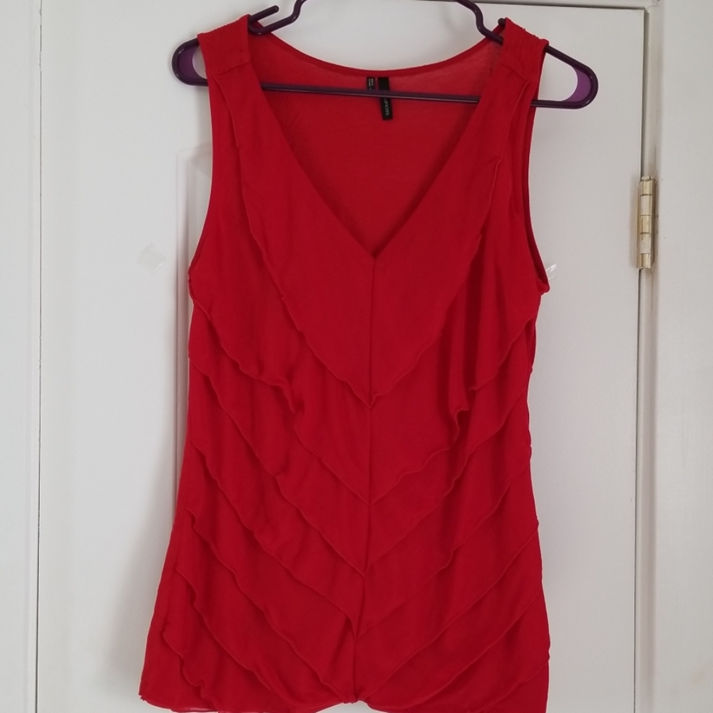Ruffle tank